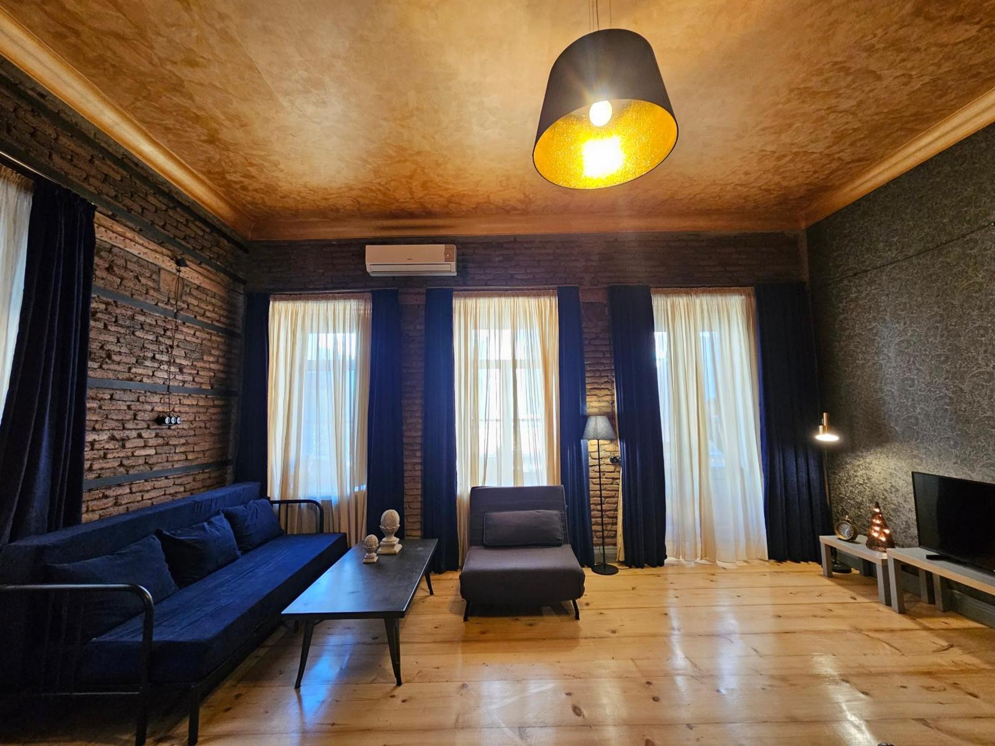 Old Gold Apartment Tbilisi Bagian luar foto