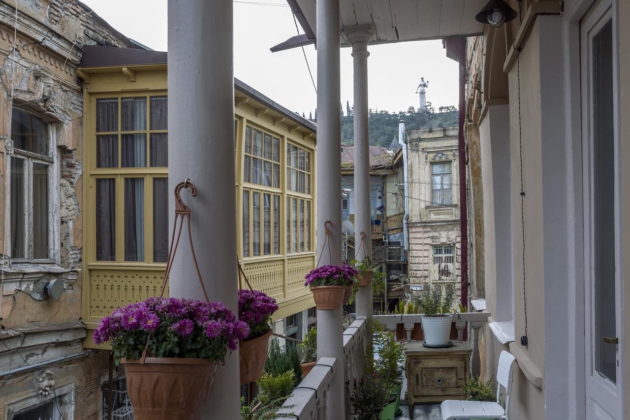 Old Gold Apartment Tbilisi Bagian luar foto